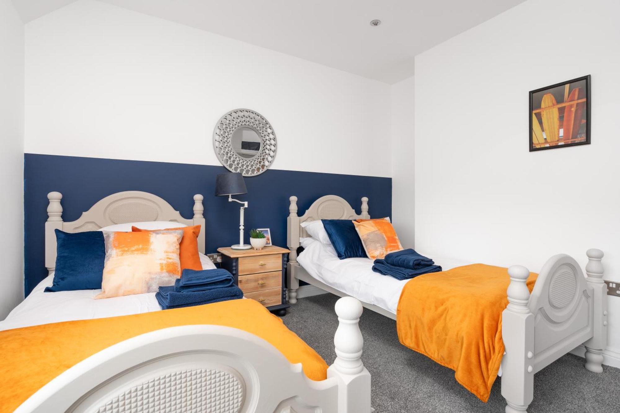 Shawe House - 10 Minute Mcr Airport - Free Parking Villa Wythenshawe Oda fotoğraf