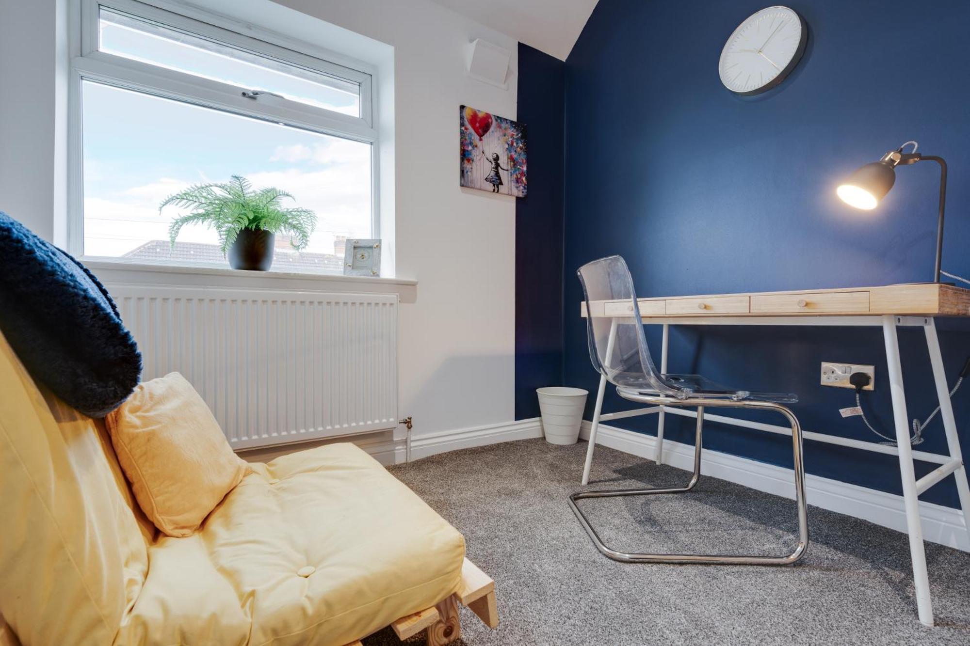 Shawe House - 10 Minute Mcr Airport - Free Parking Villa Wythenshawe Oda fotoğraf