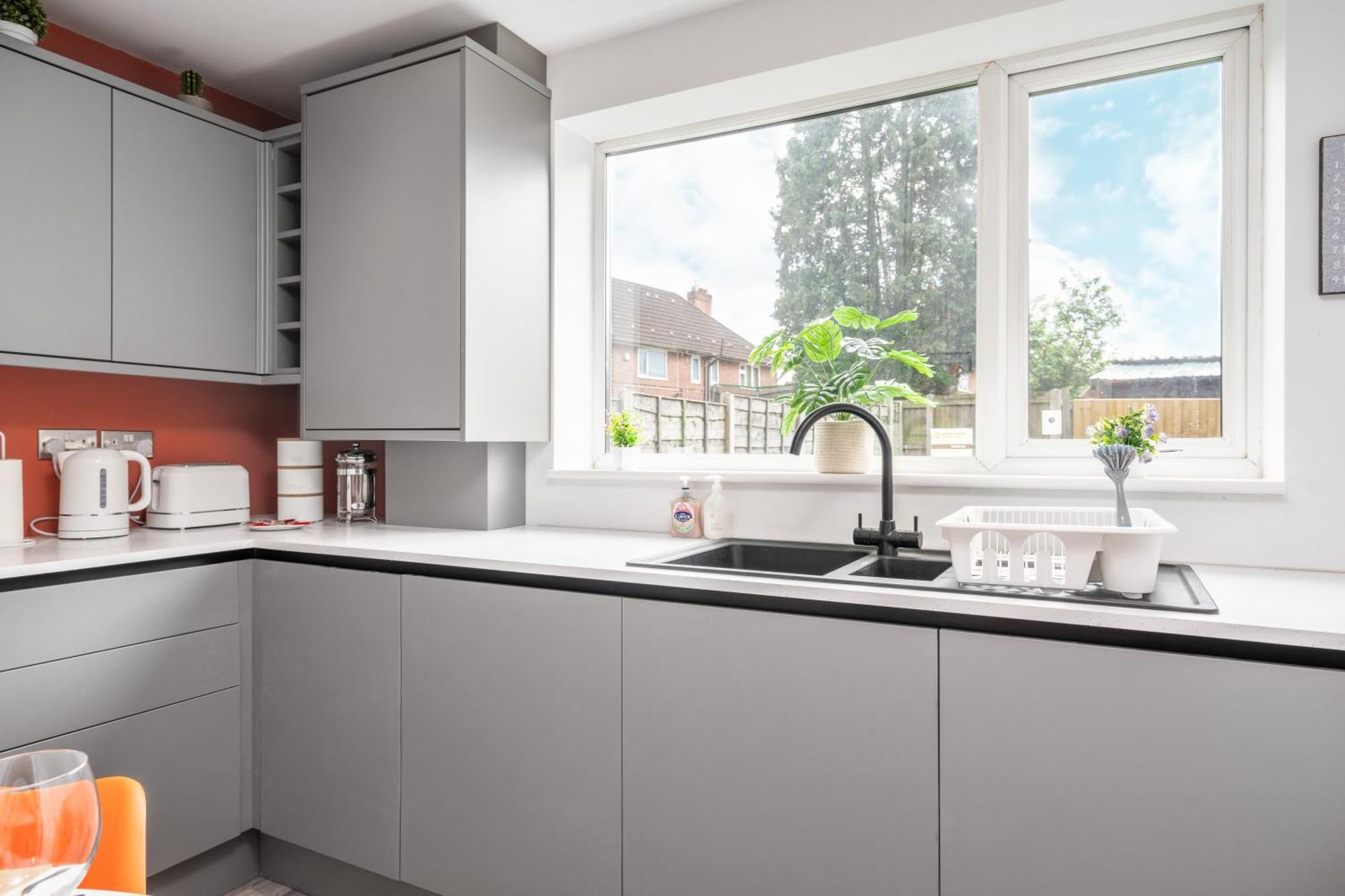 Shawe House - 10 Minute Mcr Airport - Free Parking Villa Wythenshawe Oda fotoğraf